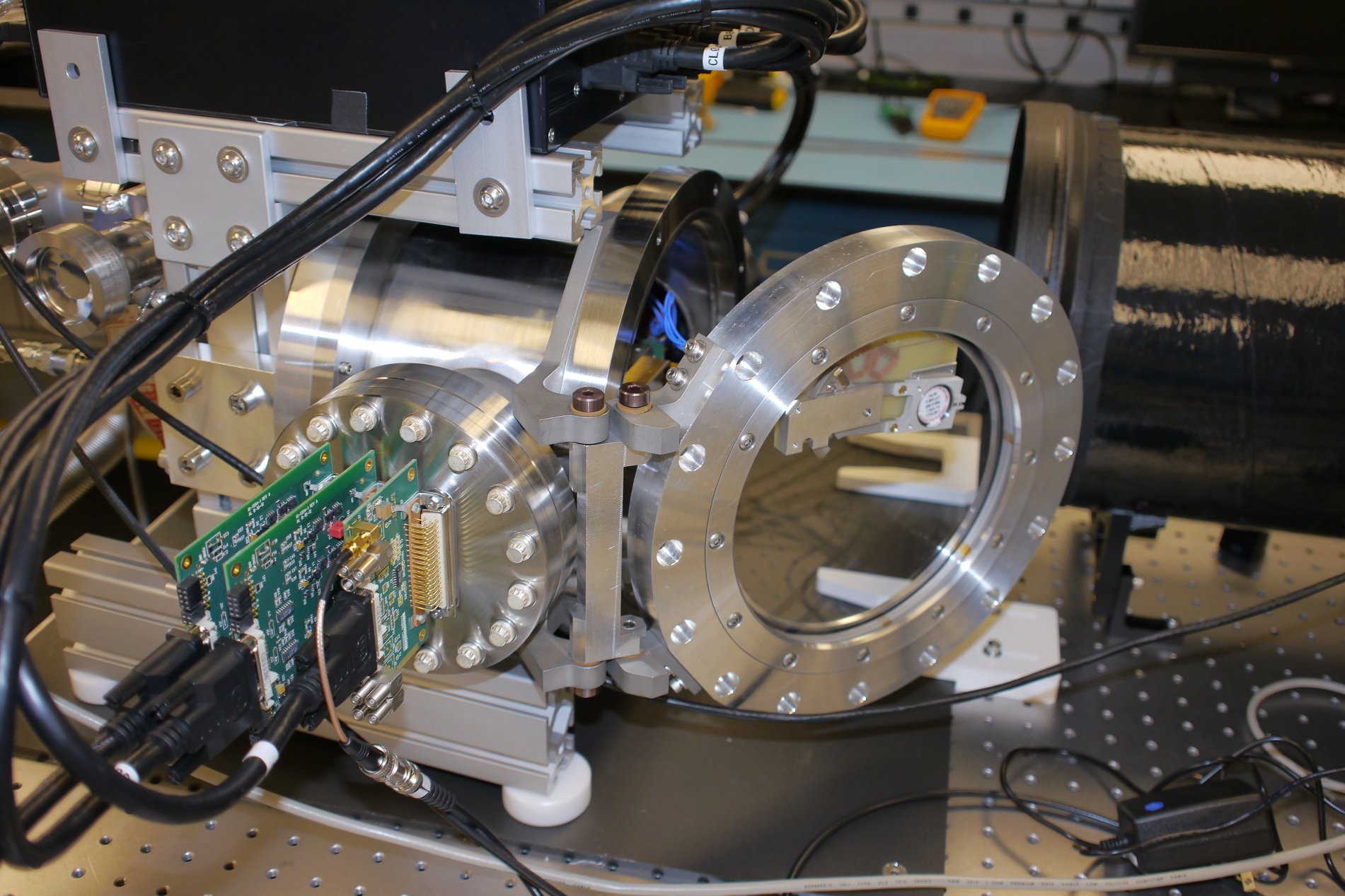 Single CCD cryostat with window open.